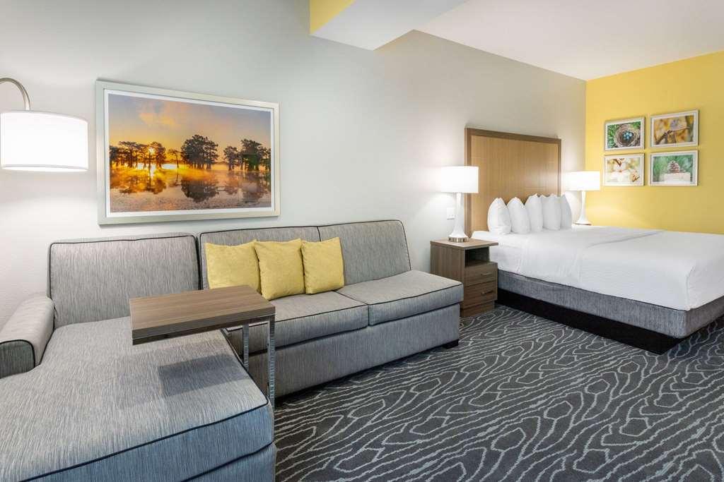 La Quinta Inn & Suites By Wyndham Βαλντόστα Δωμάτιο φωτογραφία