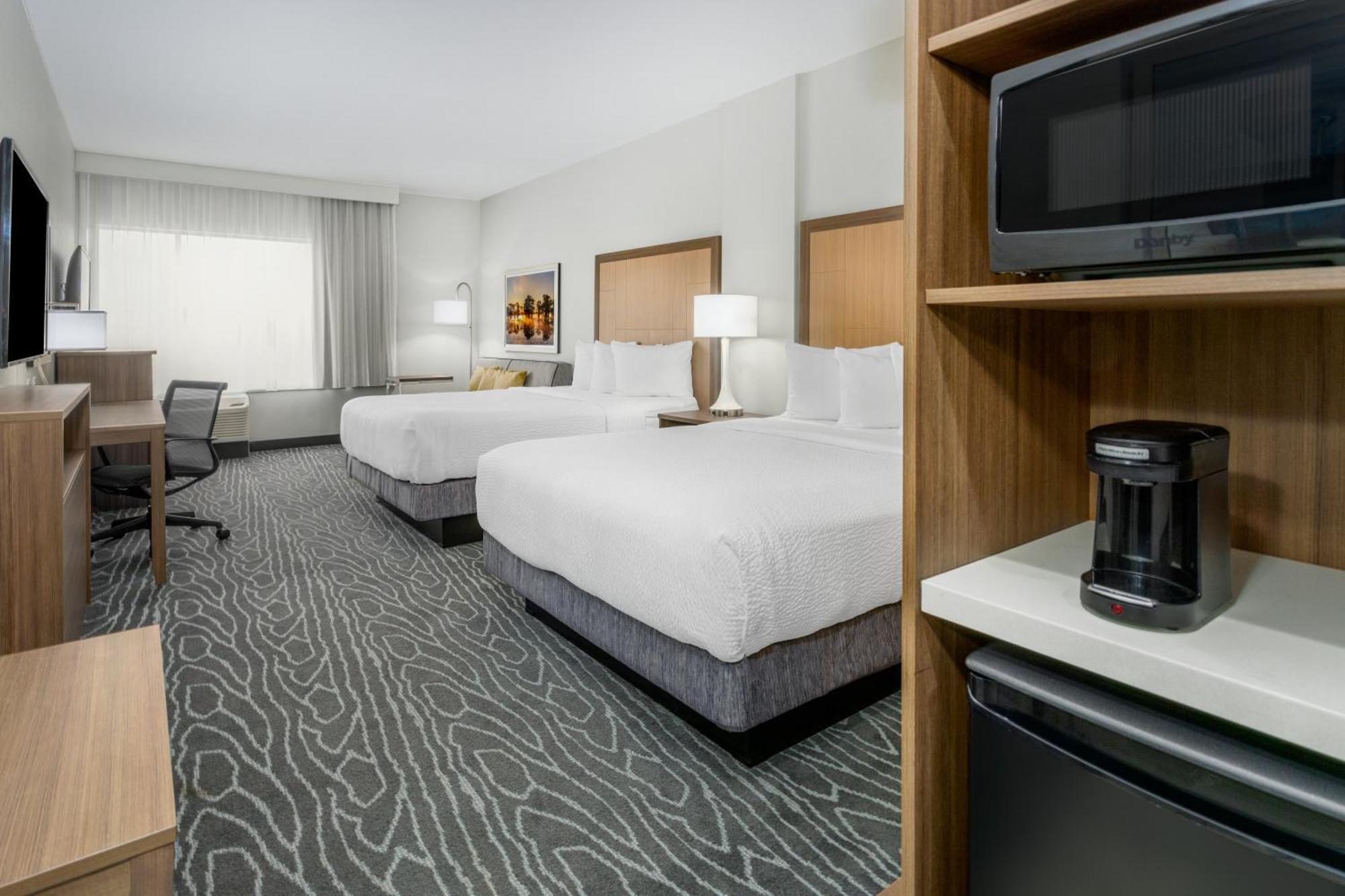 La Quinta Inn & Suites By Wyndham Βαλντόστα Εξωτερικό φωτογραφία