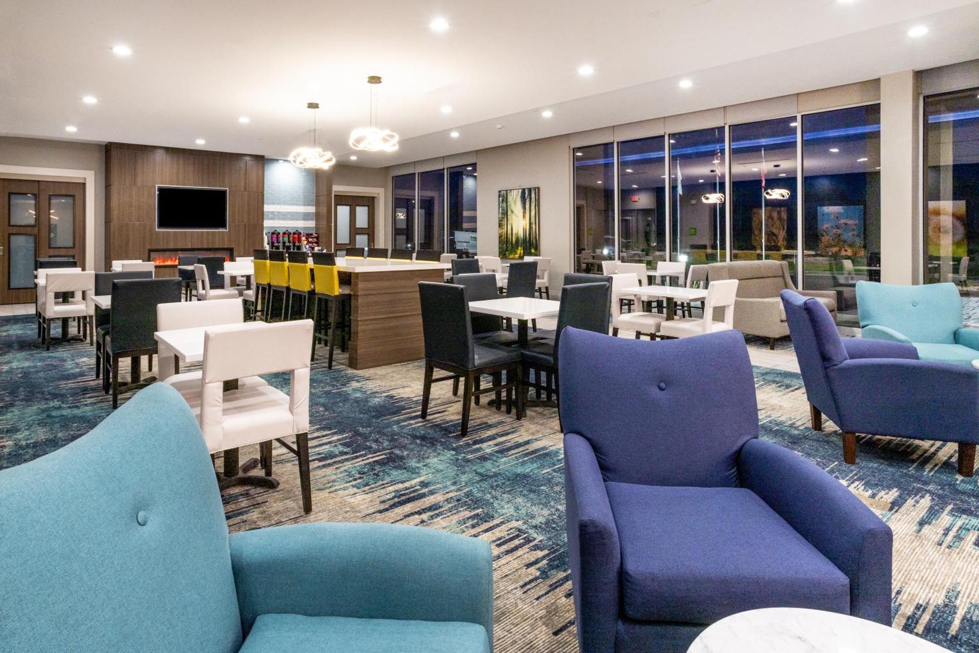 La Quinta Inn & Suites By Wyndham Βαλντόστα Εξωτερικό φωτογραφία