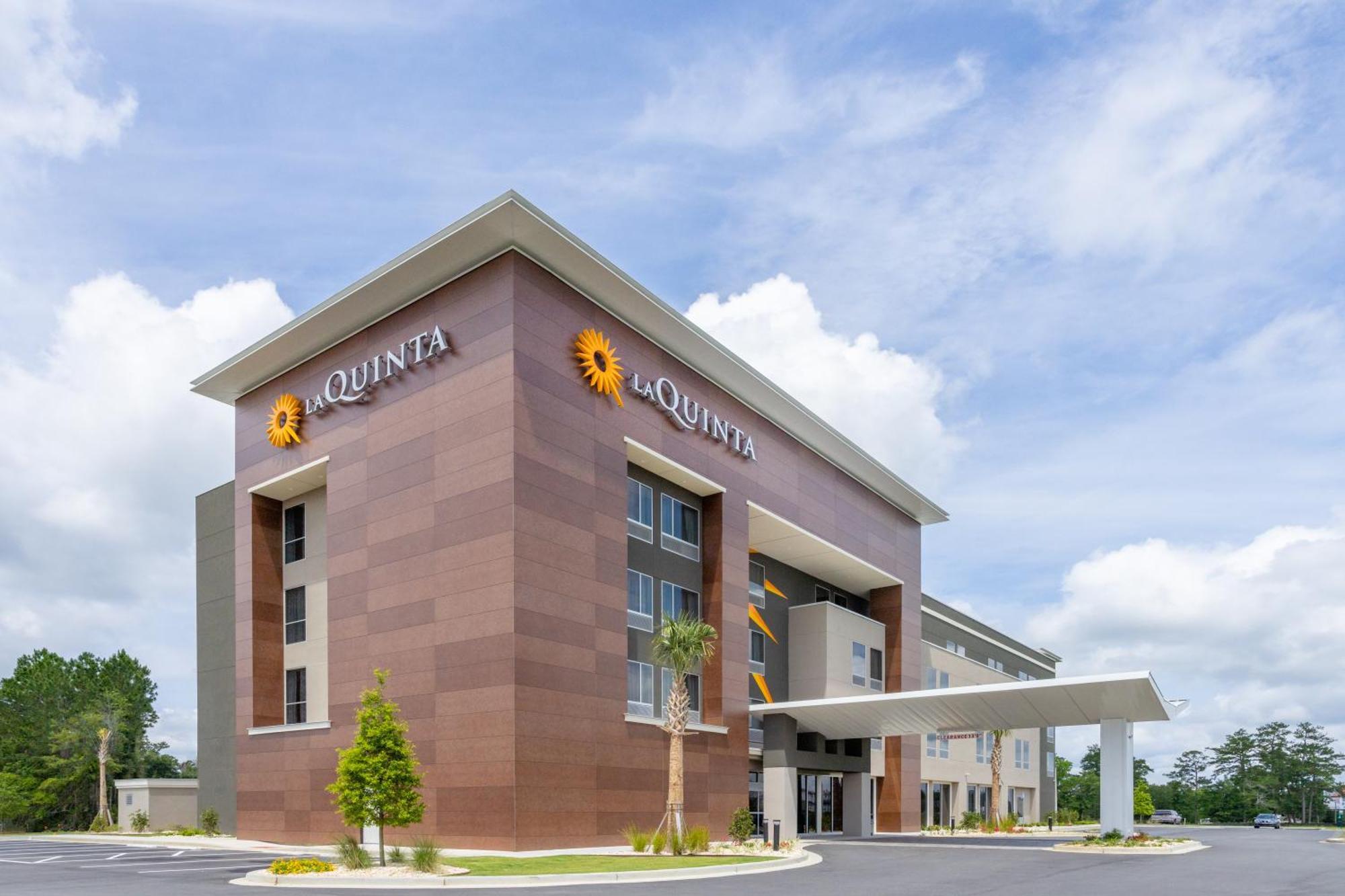 La Quinta Inn & Suites By Wyndham Βαλντόστα Εξωτερικό φωτογραφία